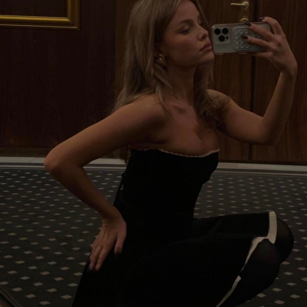 HOUSE OF CB 'Marilla' Black Velvet Strapless Dress NWOT size L - Picture 13 of 14